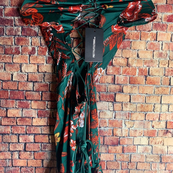 Pretty Little Thing Floral Dress - Picture 3 of 4